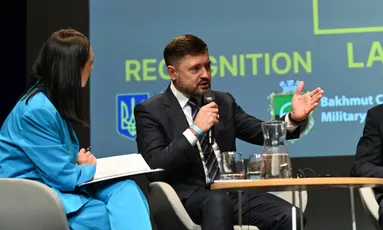 Солідарність з Україною: відкриття виставки “Маріуполь. Шлях пам'яті та мрії” у Гданську